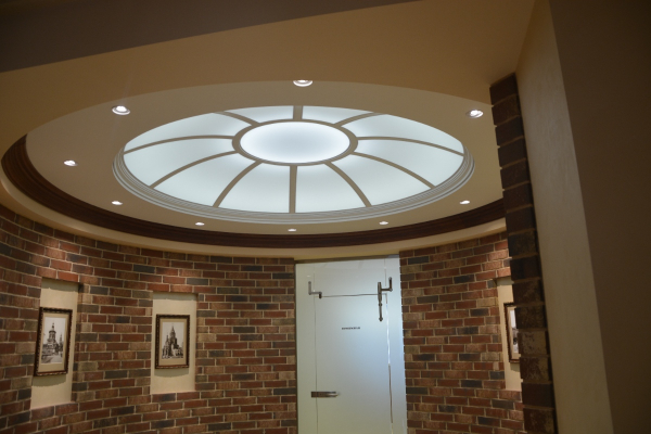 Натяжной потолок в частном доме