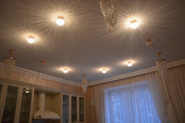 Стоимость Резного потолка Apply для Зала 18 м²