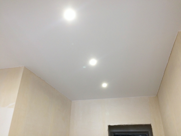 Бесщелевые натяжные потолки KRAAB