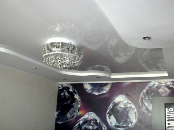 Многоуровневые натяжные потолки